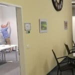 Lounge mit Blick in Saal WEST 1 mit Thomas Jost